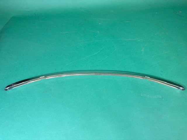 Zierleiste V Kühlergrill EMW 340