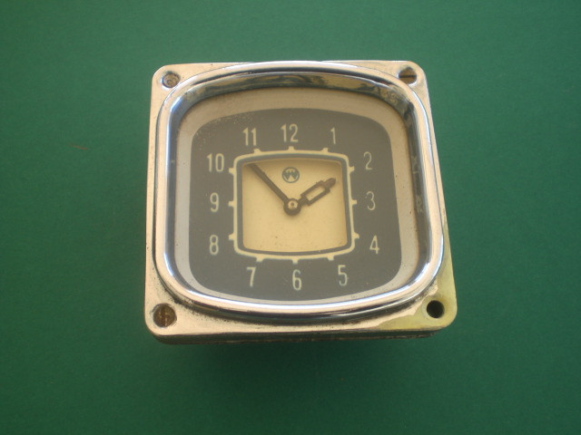 Uhr für Handschuhfachdeckel EMW 327 340