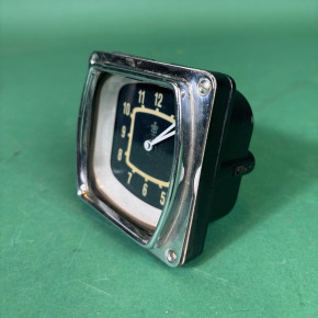 Uhr für Handschuhfachdeckel BMW 335 340